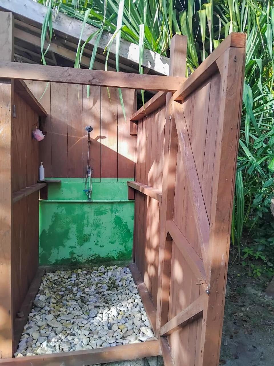 Gam Bay Bungalow'S Besir Exterior foto