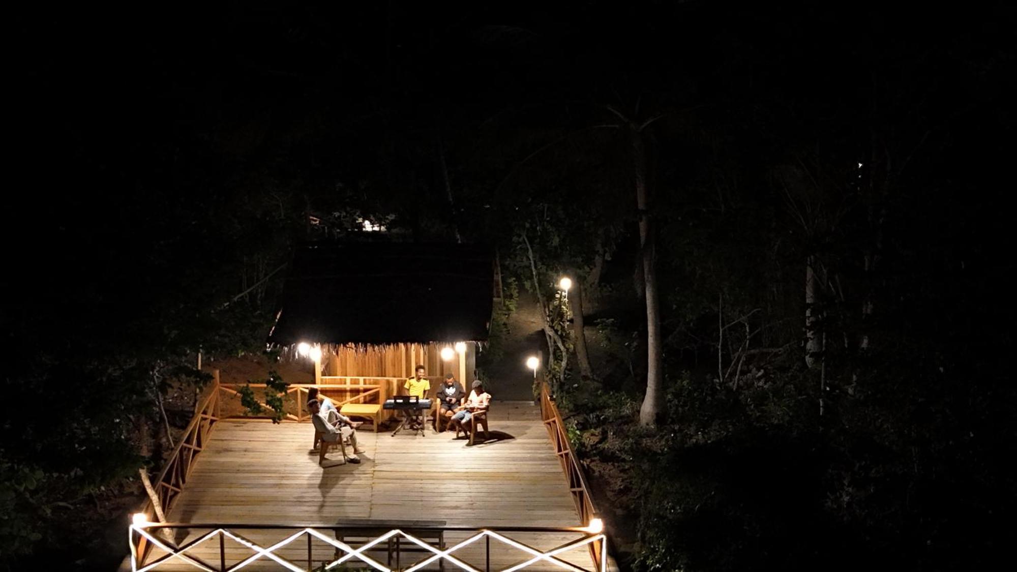 Gam Bay Bungalow'S Besir Exterior foto